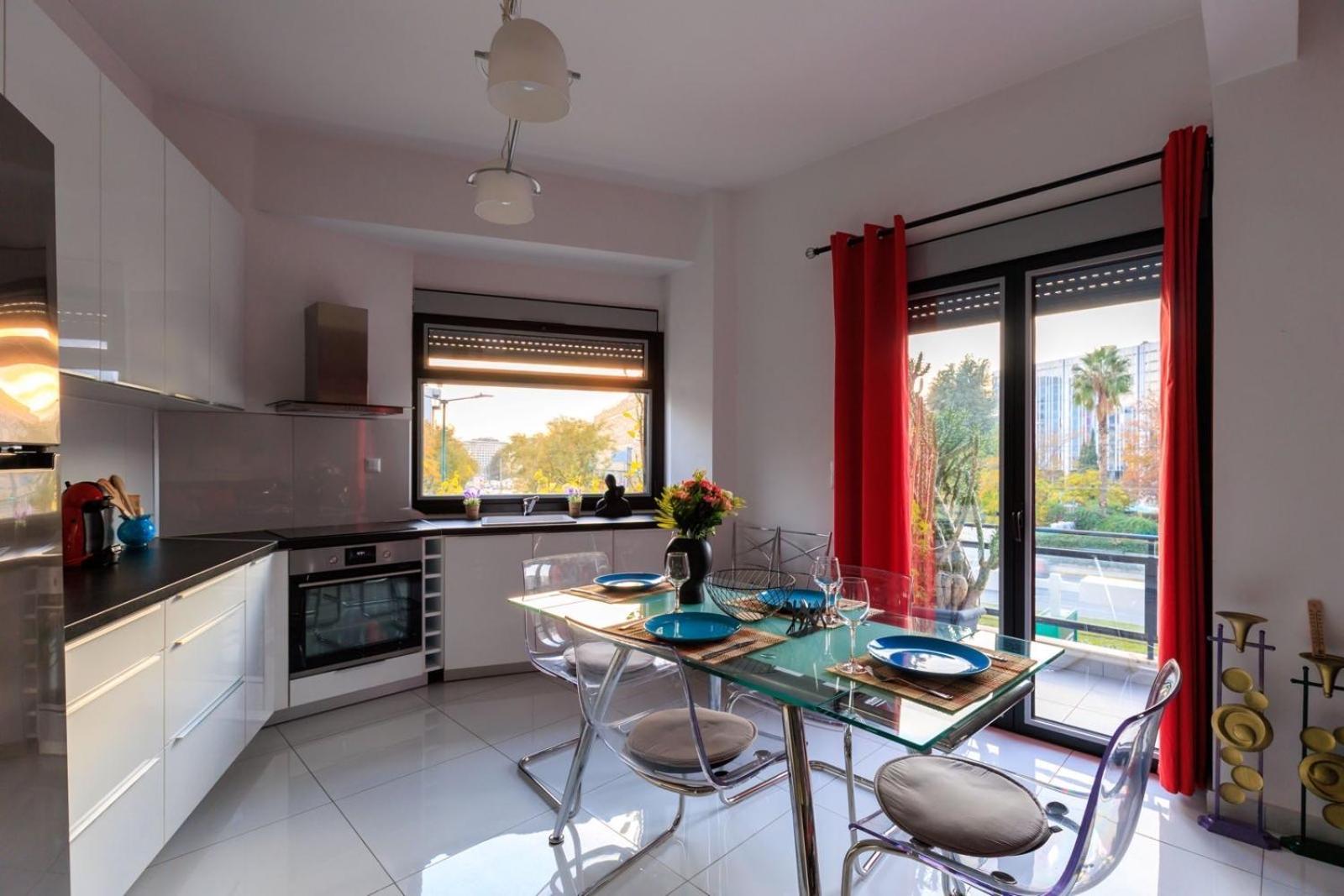 Aiolos Luxury Metro Acropolis Suite 7 Near Museum Of Modern Art Athens Exterior photo